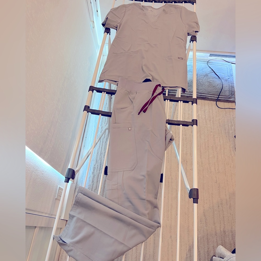 Figs scrub top/bottom, Grey, Size Large